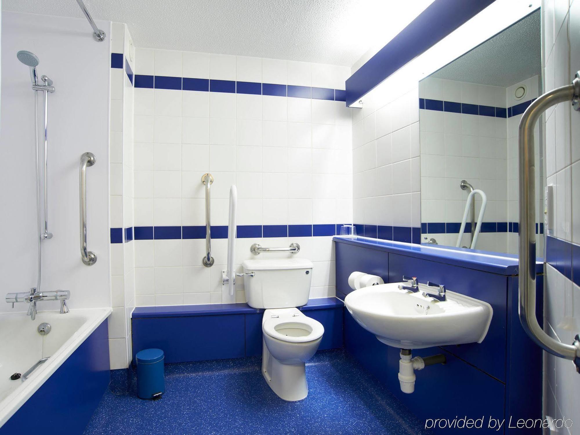 Travelodge Battersea London Exterior foto
